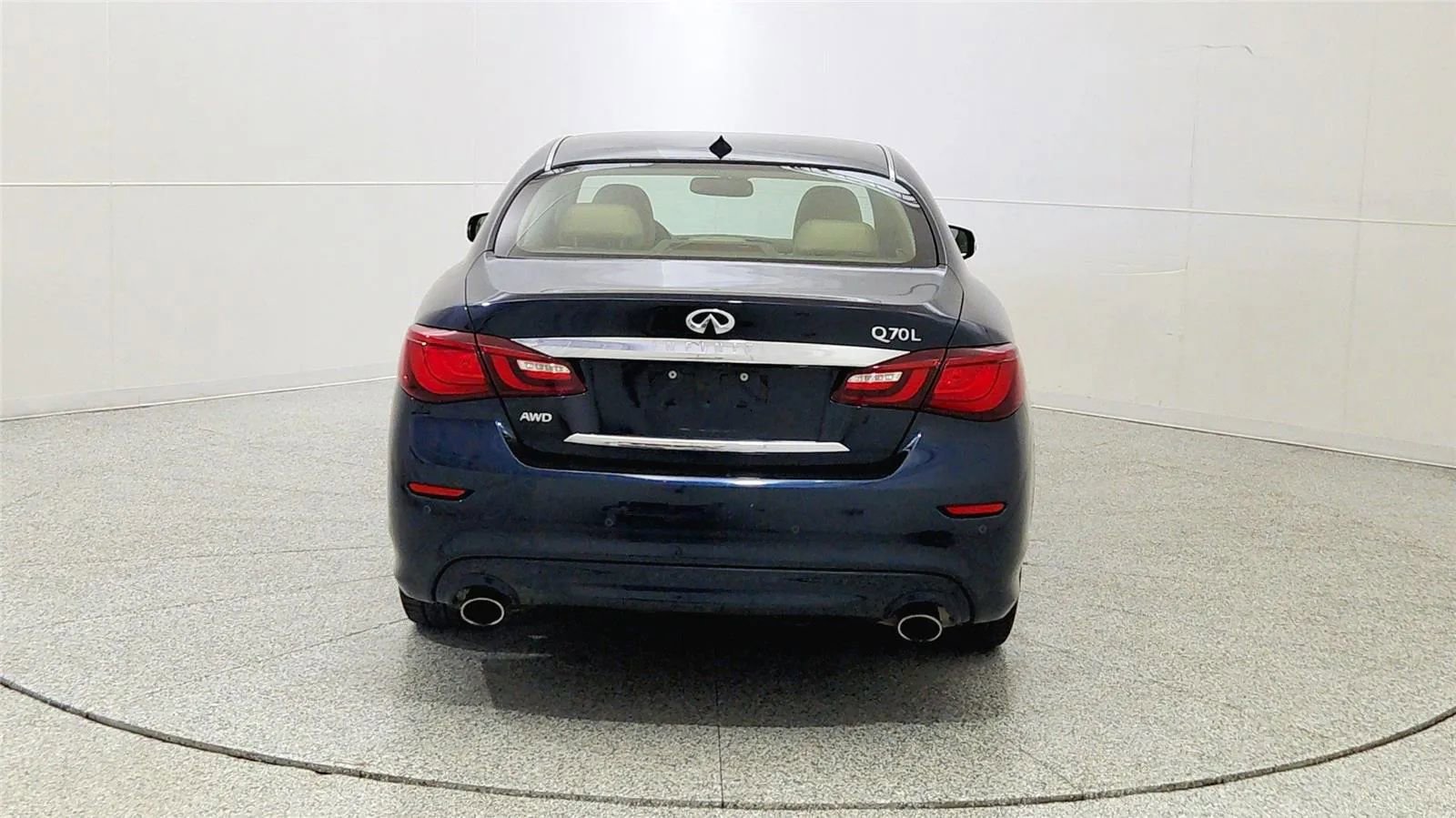 Used 2016 INFINITI Q70 L 3.7 AWD/4WD image 6