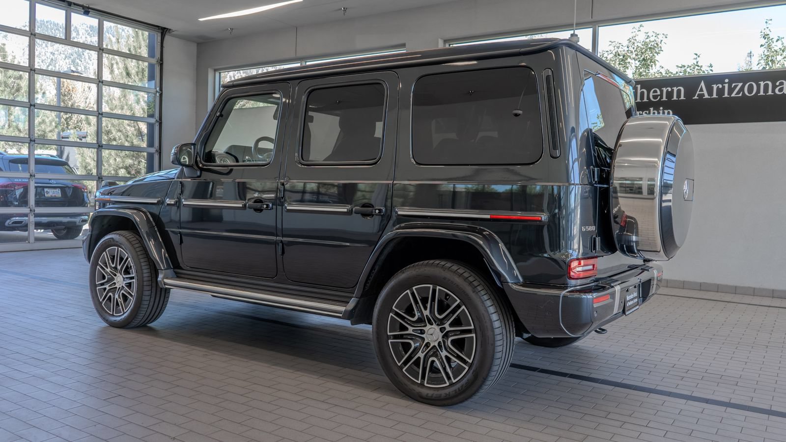 Used 2025 Mercedes-Benz G 580 w/ EQ Technology image 13