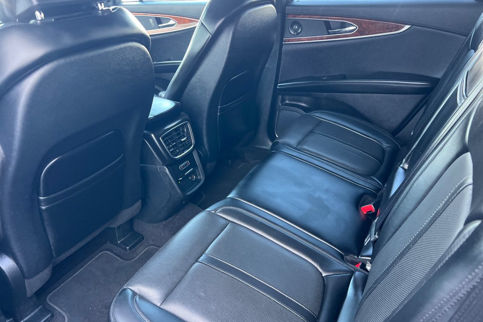 Used 2020 Lincoln Nautilus Reserve w/ Equipment Group 201A AWD/4WD image 9