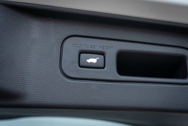 Used 2025 Honda Pilot EX-L image 14