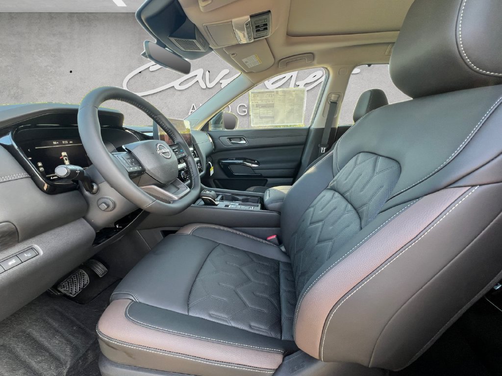 New 2026 Nissan Pathfinder Platinum FWD image 20