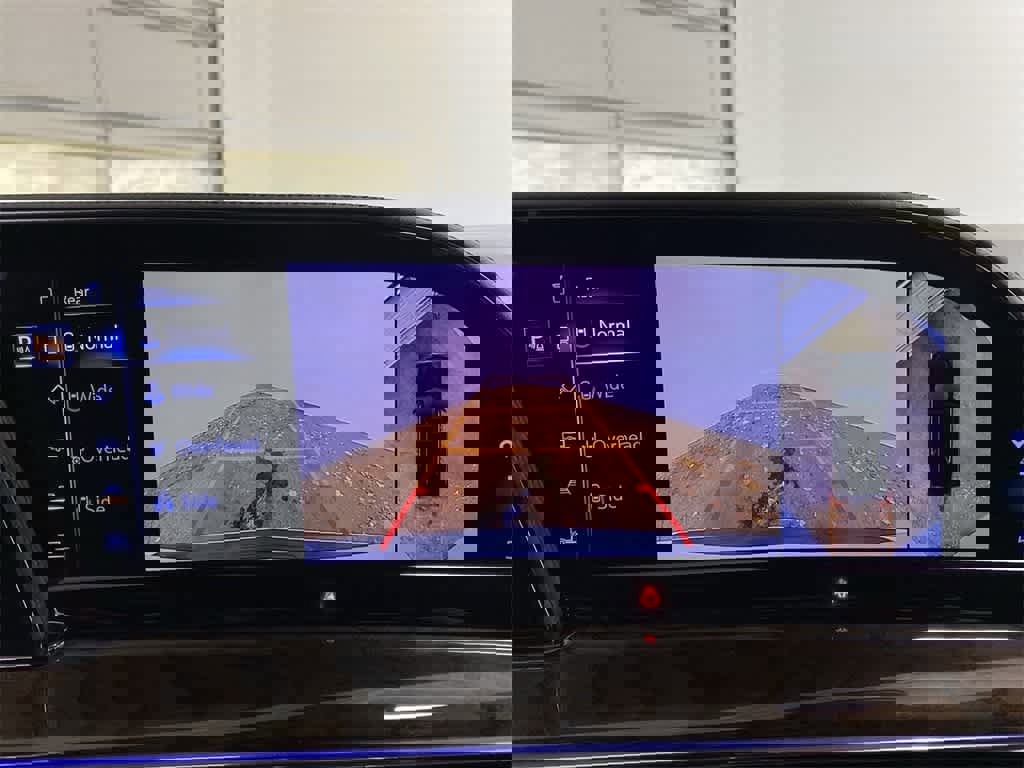 Certified 2024 Cadillac Escalade Premium Luxury Platinum image 27