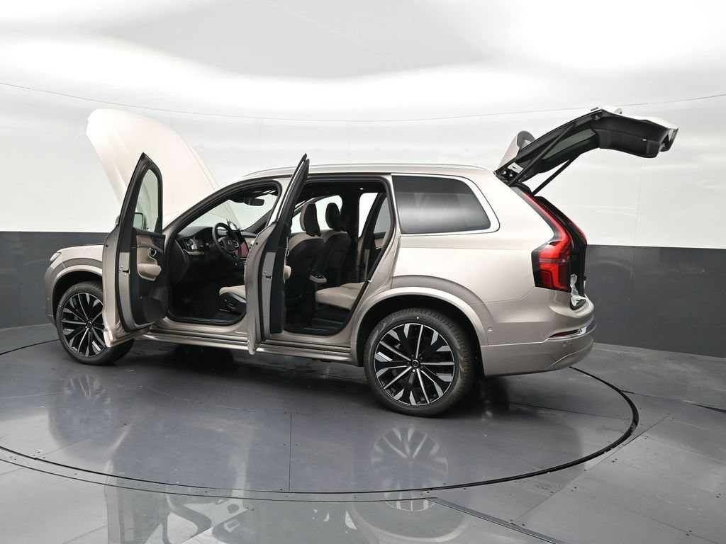 New 2026 Volvo XC90 T8 Plus w/ Protection Package Premier AWD/4WD image 32