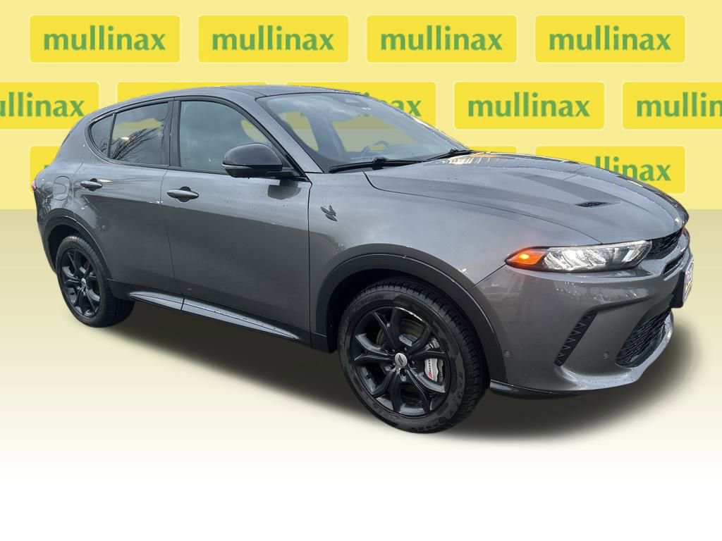 Used 2024 Dodge Hornet R/T Plus w/ Tech Pack Plus w/o Parking 360° Tour