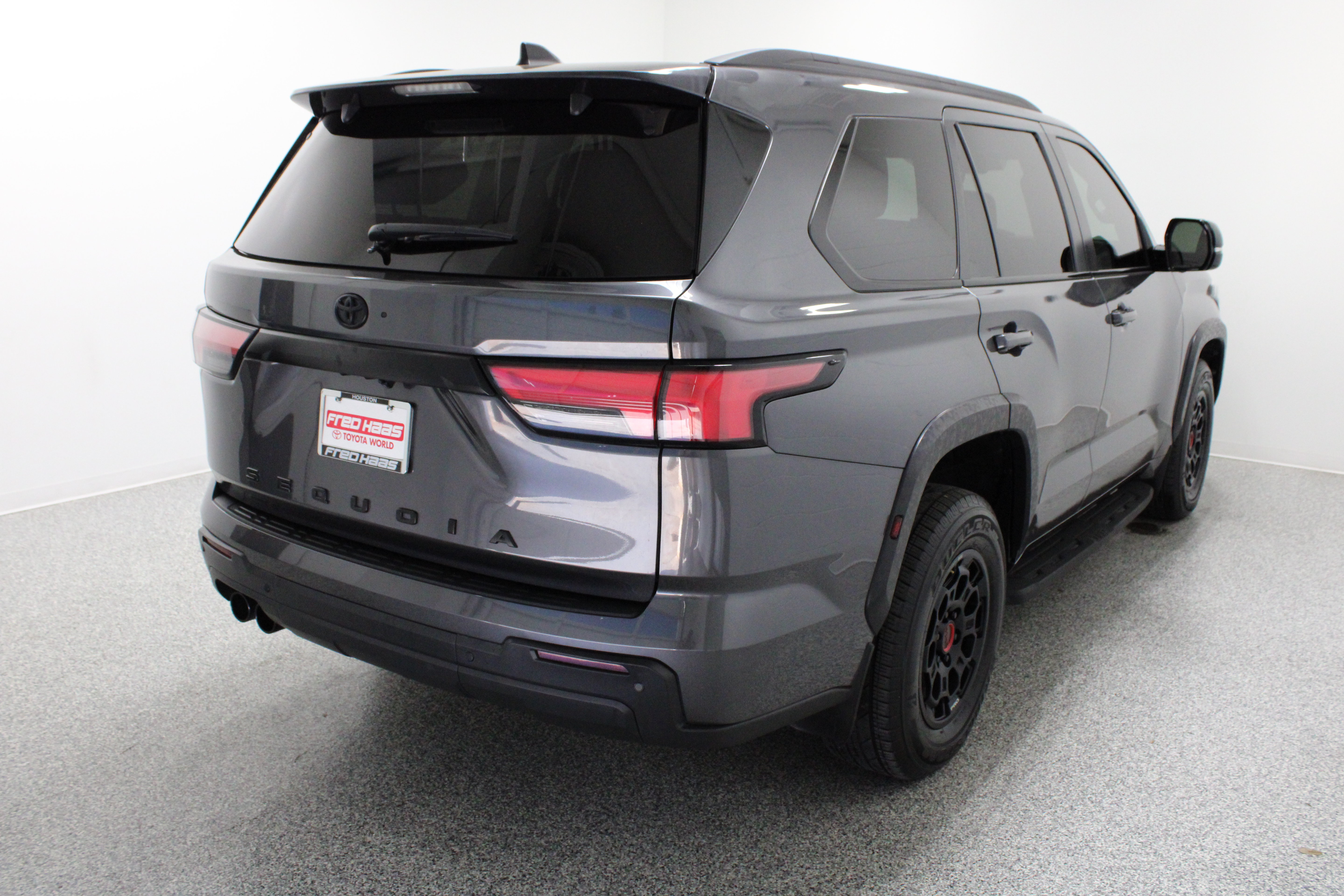 Used 2024 Toyota Sequoia TRD Pro AWD/4WD image 7