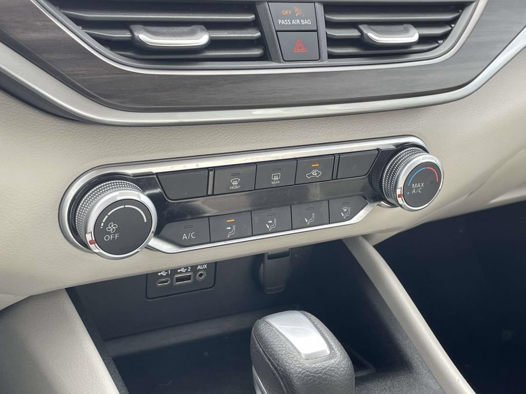 Used 2025 Nissan Altima 2.5 SV FWD image 26