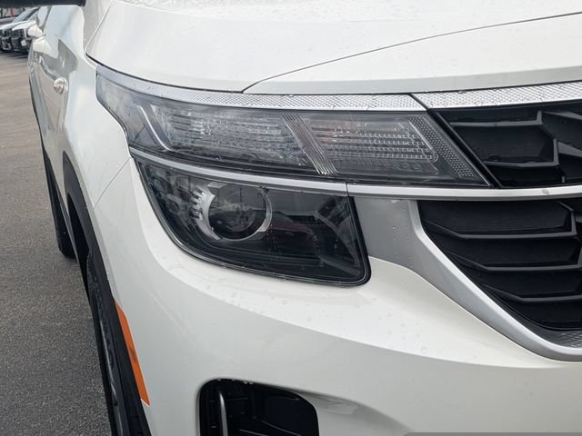 Certified 2026 Kia Seltos LX FWD image 10