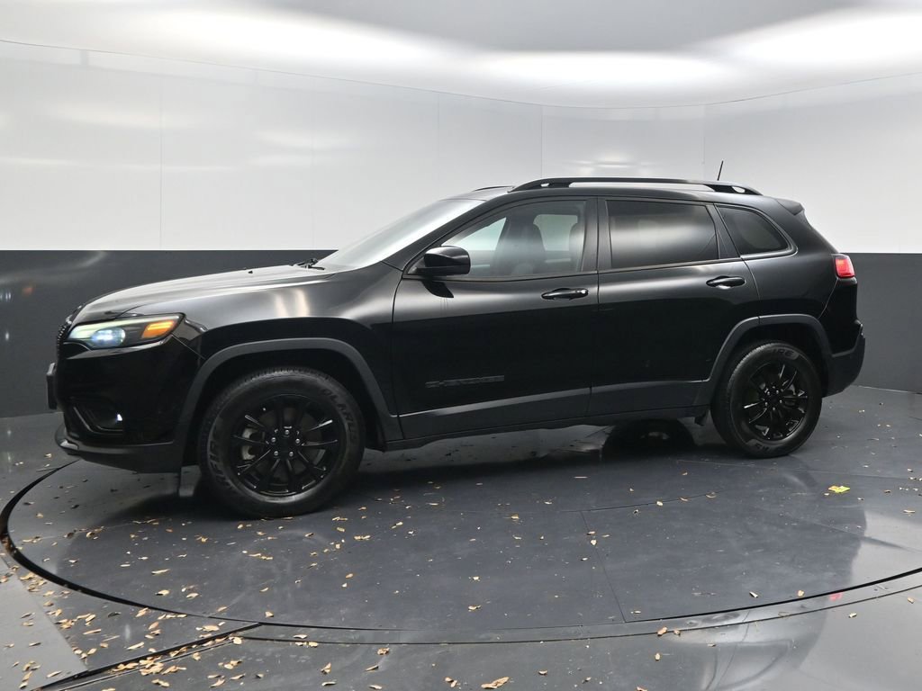 Used 2023 Jeep Cherokee Altitude Lux image 3