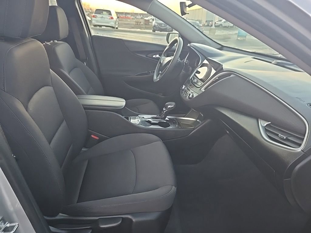 Used 2022 Chevrolet Malibu LT image 29