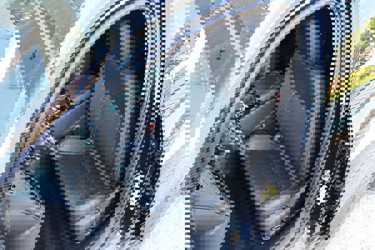 Used 2018 Buick Regal Essence w/ Driver Confidence Package #1 image 27