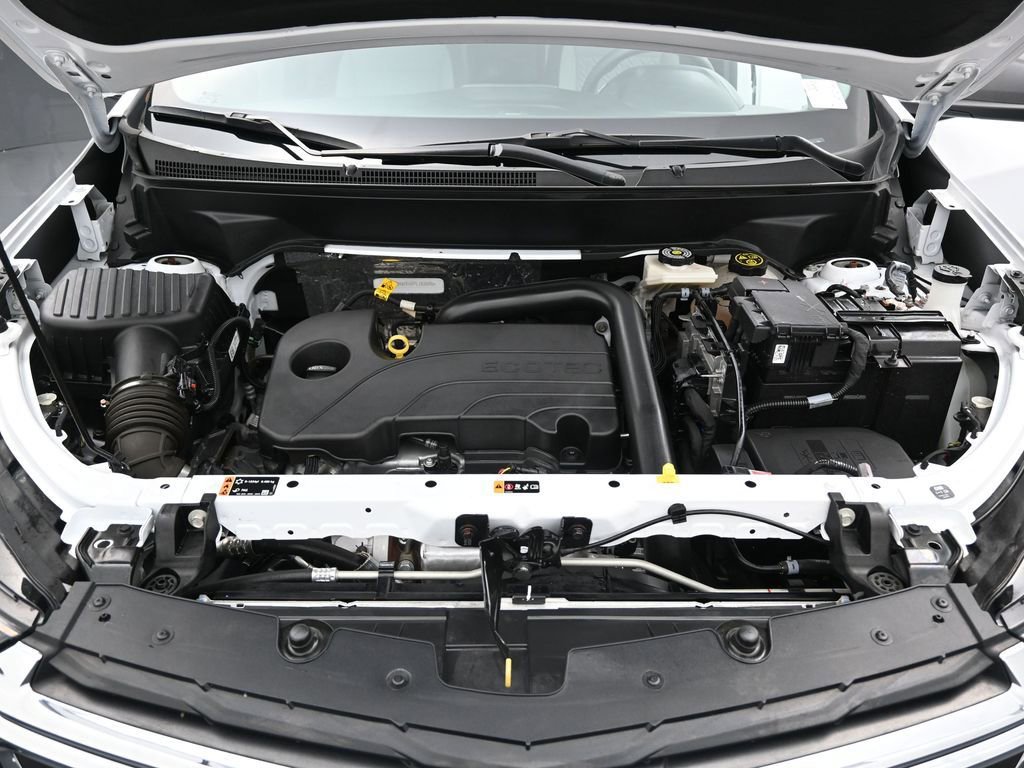 Used 2023 Chevrolet Equinox LS image 12