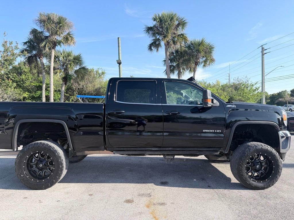 Used 2018 GMC Sierra 2500 SLE w/ Suspension Package, Off-Road AWD/4WD image 5