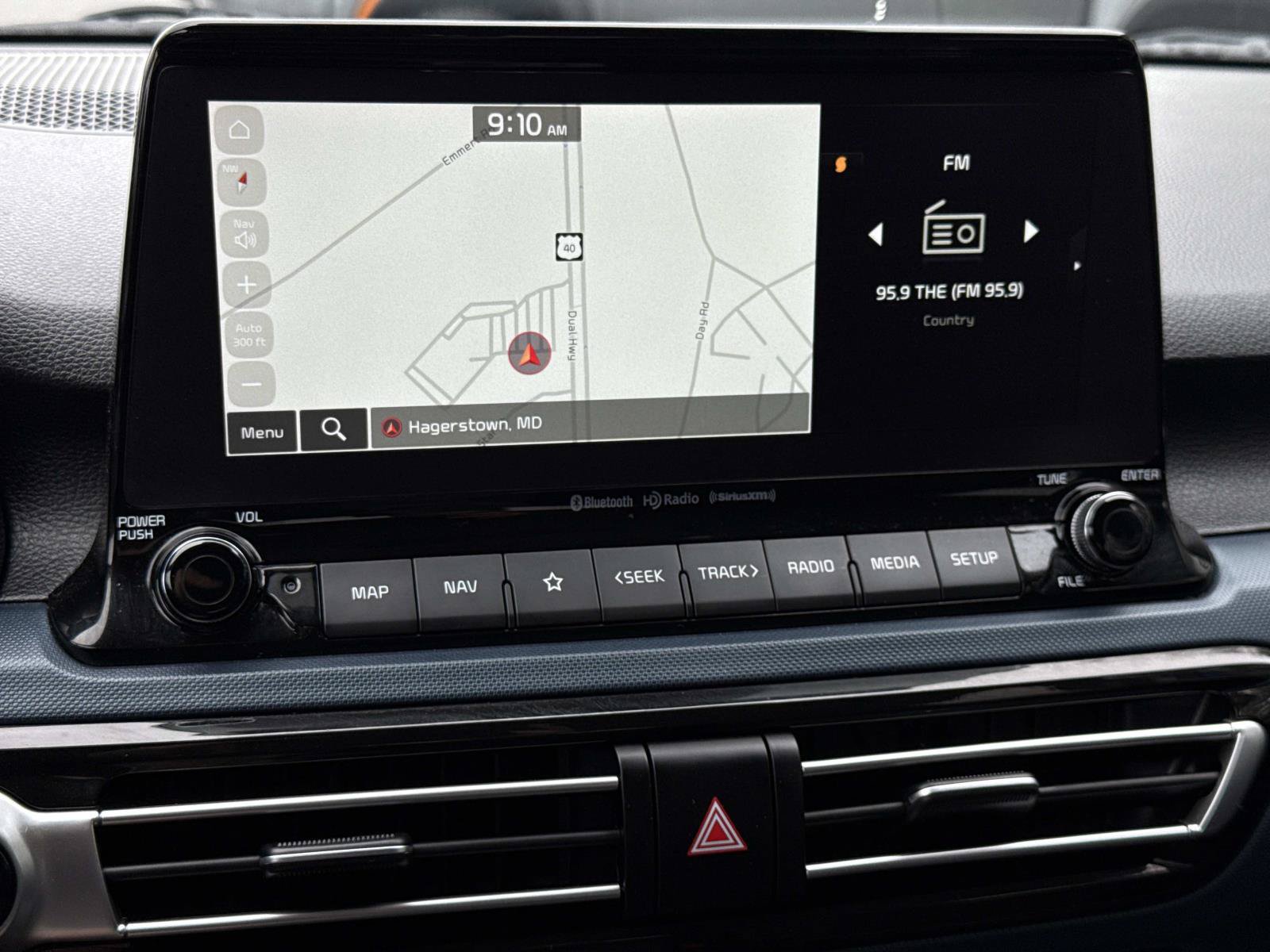 Used 2023 Kia Seltos S w/ Navigation Package AWD/4WD image 9