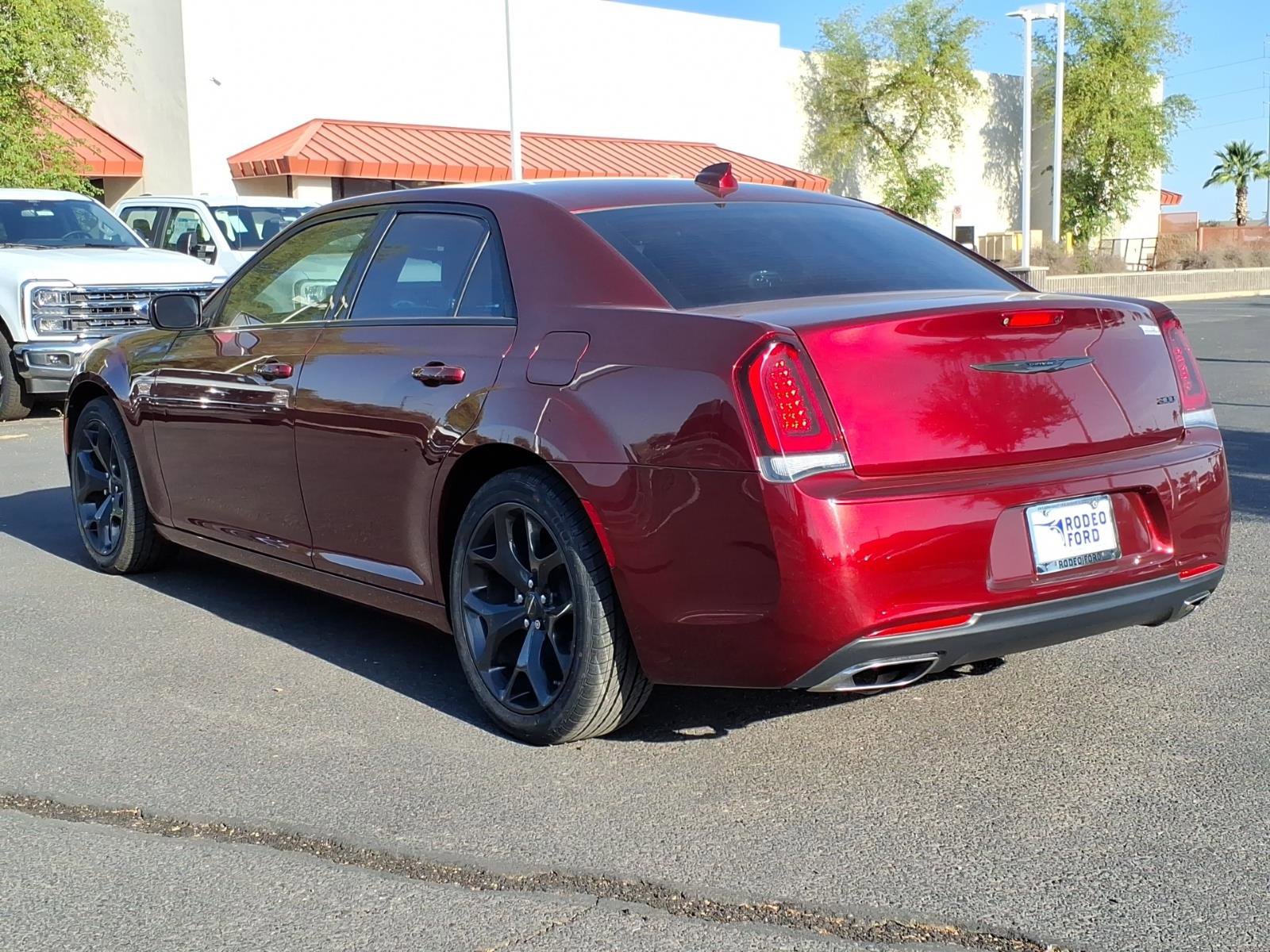 Used 2023 Chrysler 300 Touring w/ Sport Appearance Package image 3