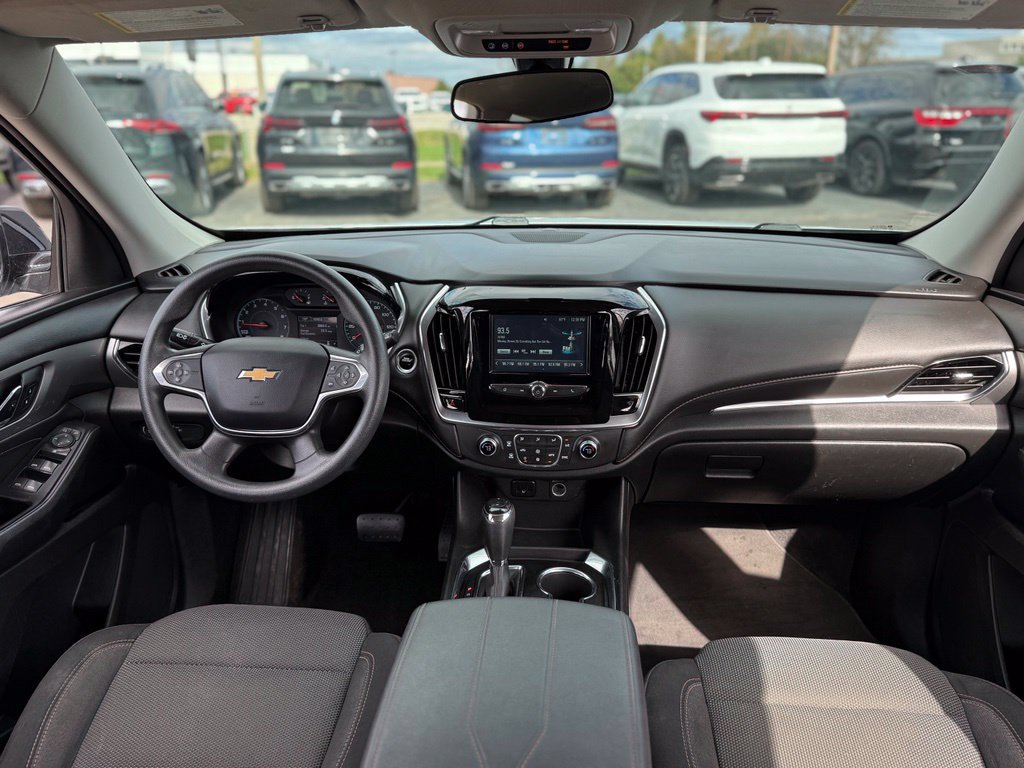 Used 2019 Chevrolet Traverse LS w/ LPO, Blackout Package FWD image 2
