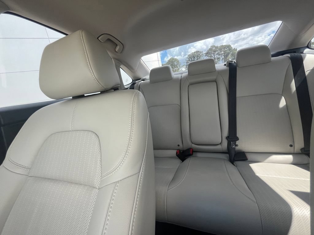 Used 2024 Honda Civic Touring image 3