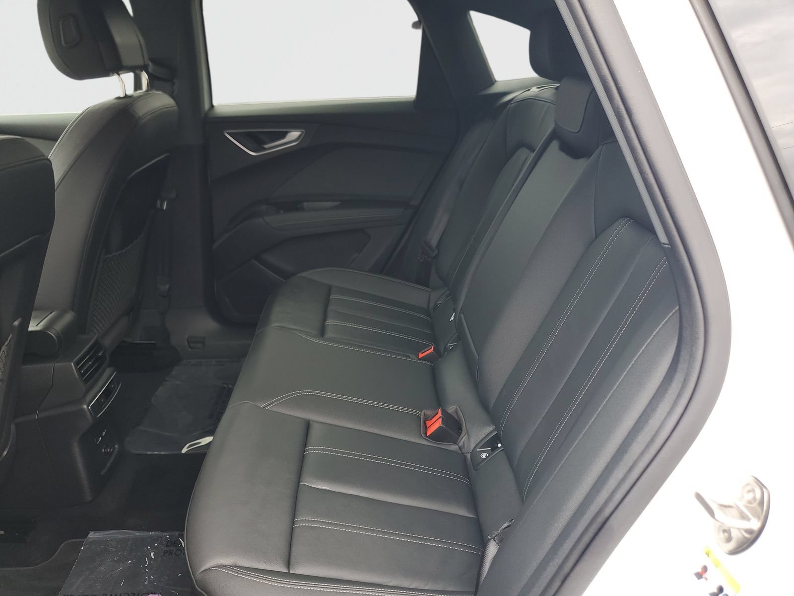 Used 2024 Audi Q4 e-tron Premium w/ Convenience Package AWD/4WD image 15