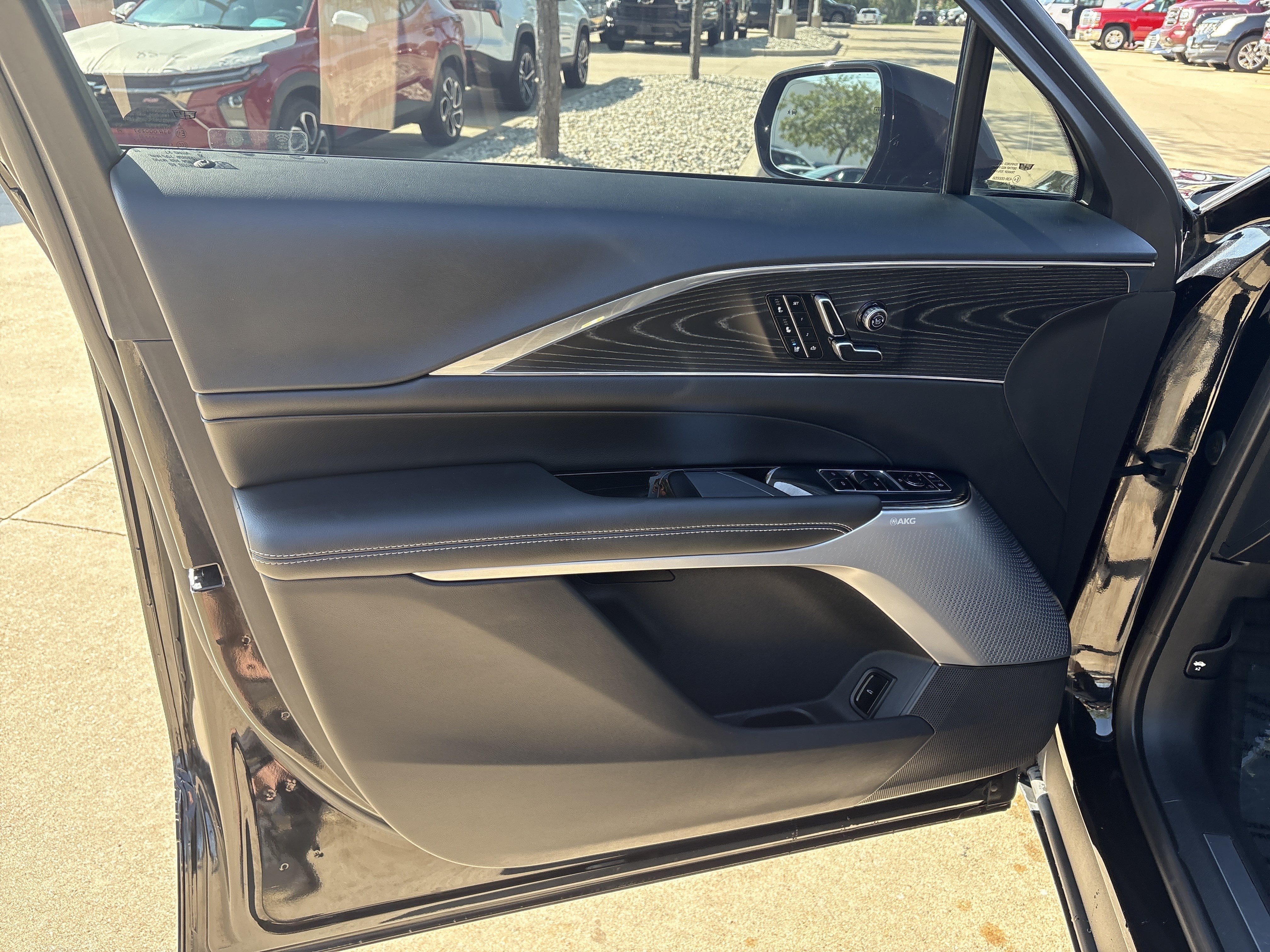 Used 2024 Cadillac Lyriq Sport w/ LPO, Floor Liner Package AWD/4WD image 10