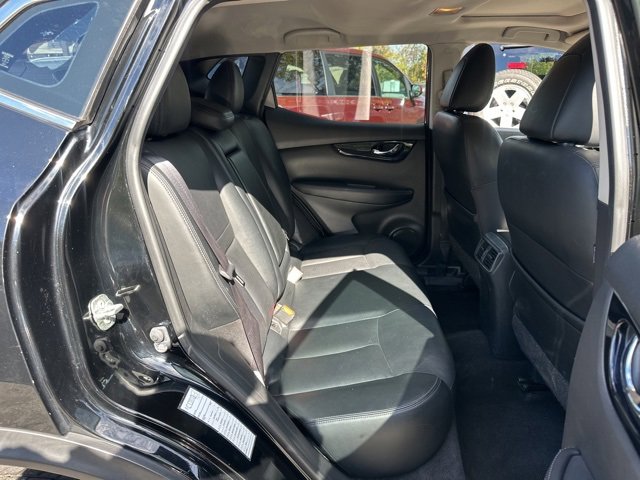 Used 2018 Nissan Rogue Sport SL w/ SL Premium Package image 12