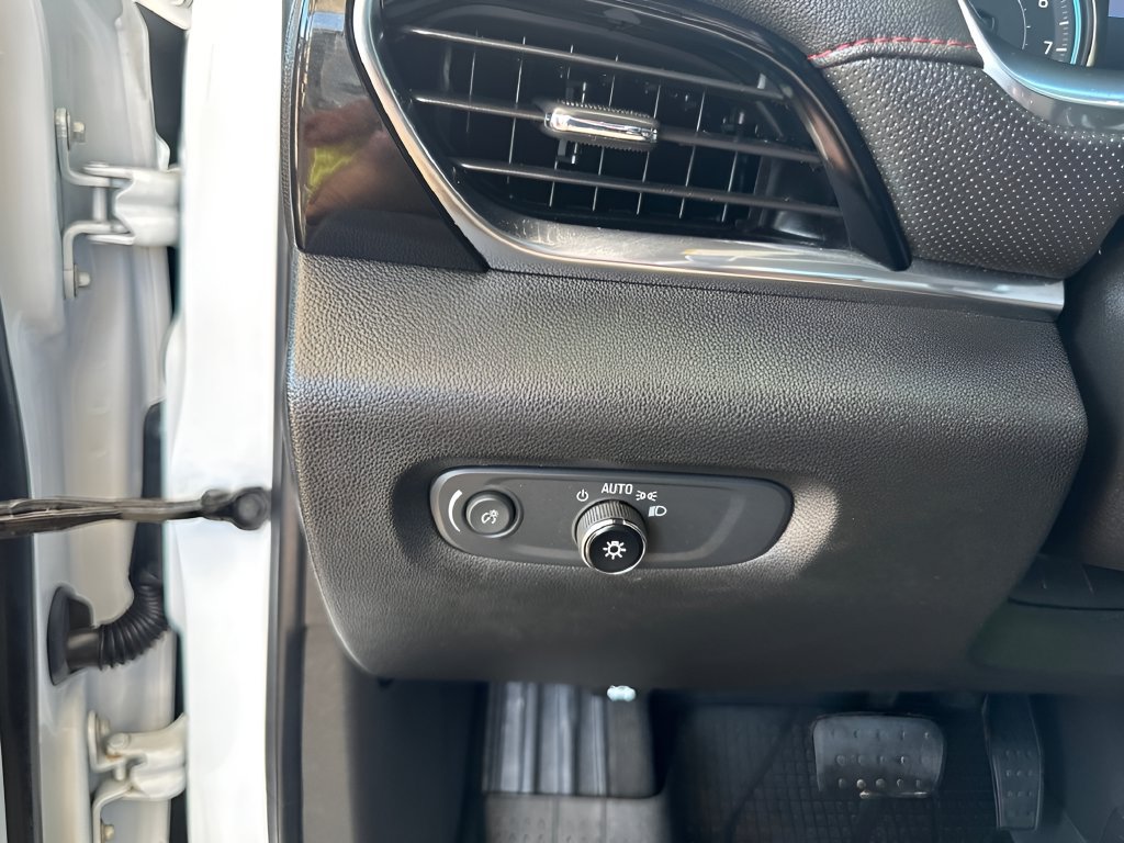 Used 2023 Chevrolet Traverse RS w/ LPO, Floor Liner Package AWD/4WD image 18