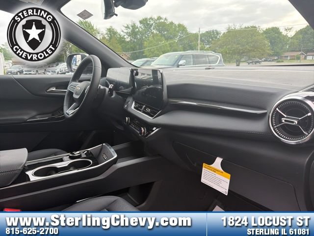 New 2026 Chevrolet Equinox LT w/ Convenience Package II FWD image 11