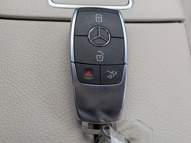 Used 2025 Mercedes-Benz GLB 250 4MATIC w/ Winter Package image 25