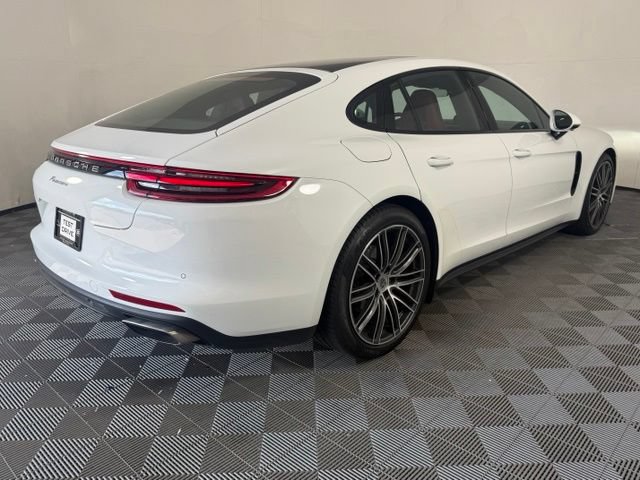 Used 2020 Porsche Panamera RWD image 8