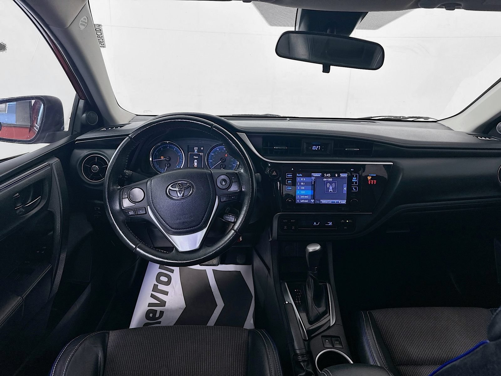 Used 2019 Toyota Corolla SE FWD image 24