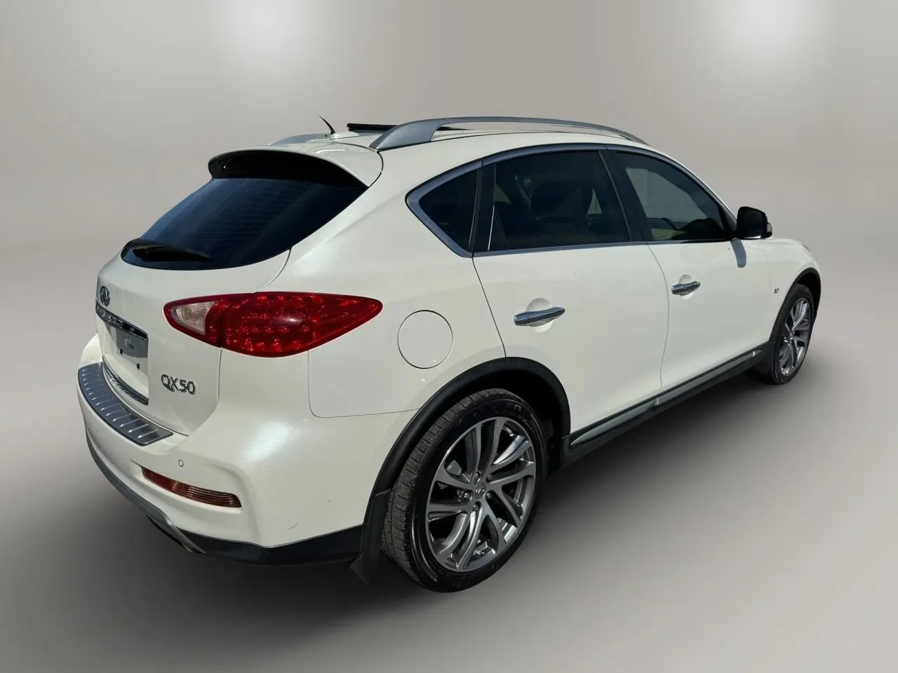 Used 2016 INFINITI QX50 2WD w/ Technology Package image 8
