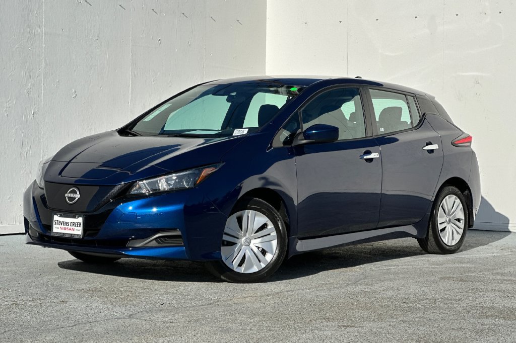 Used 2025 Nissan Leaf S FWD image 7