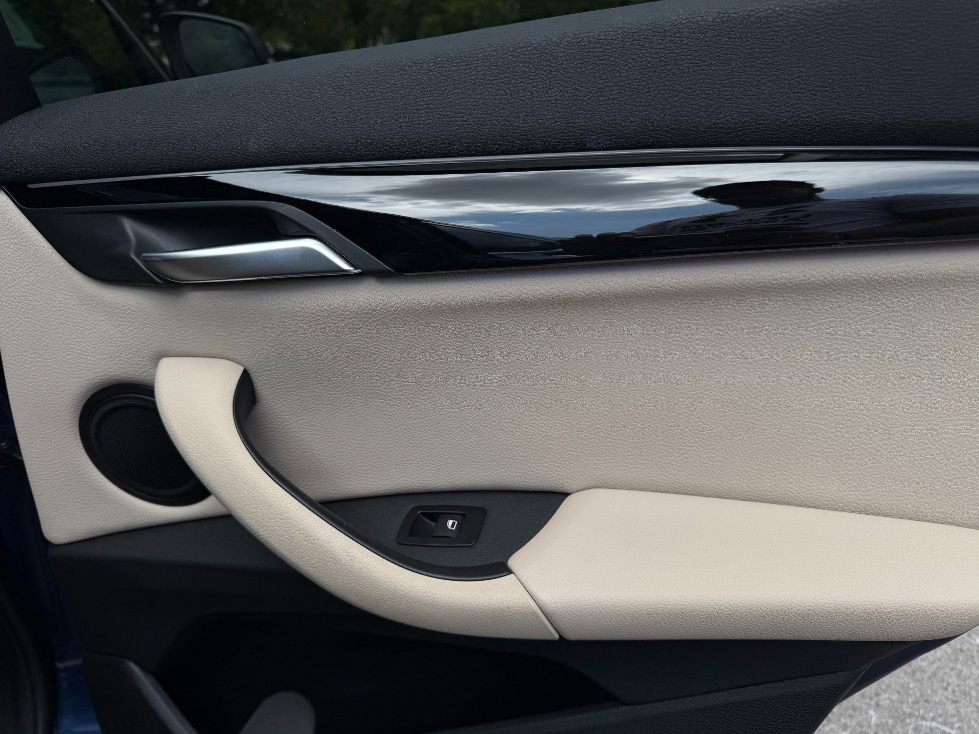 Used 2021 BMW X1 xDrive28i w/ Convenience Package image 17