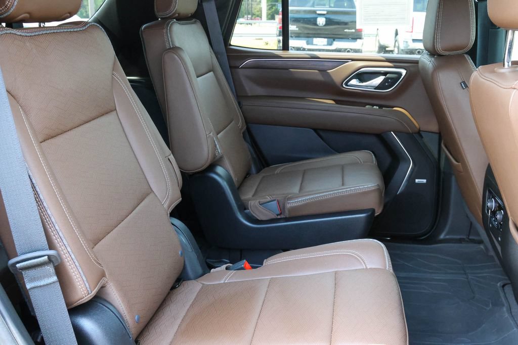 Used 2024 Chevrolet Tahoe High Country AWD/4WD image 23