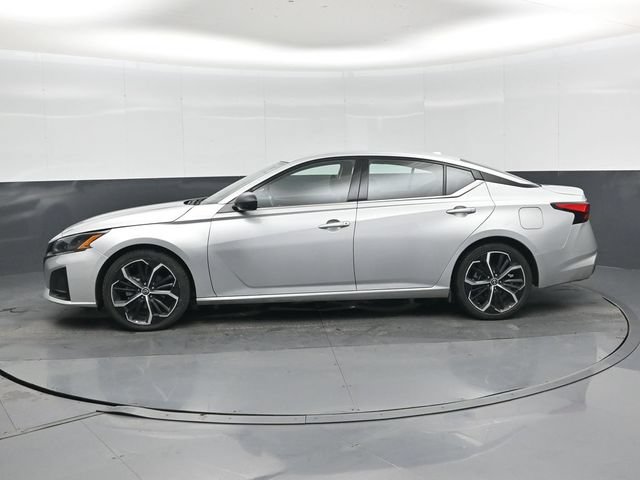 Used 2023 Nissan Altima 2.5 SR FWD image 26