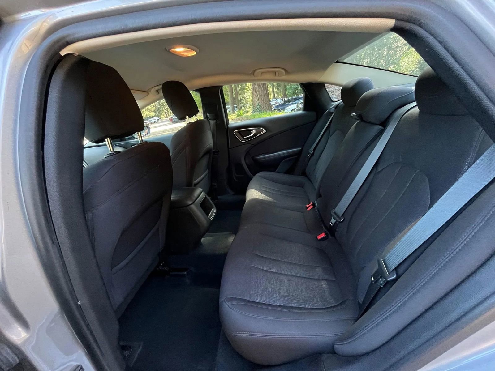 Used 2015 Chrysler 200 Limited w/ Convenience Group image 11