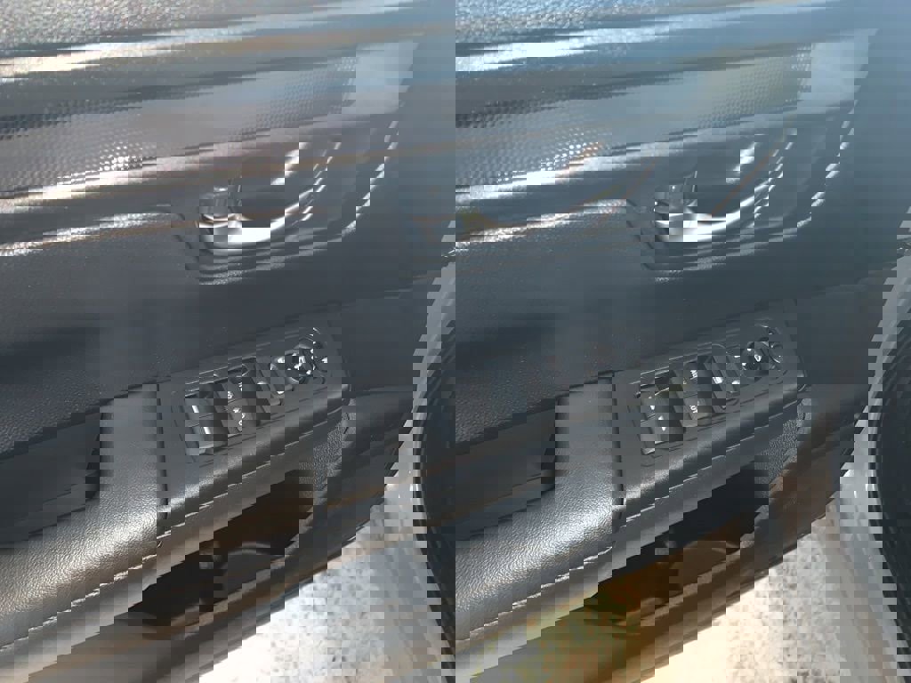 Used 2024 Honda CR-V EX image 13