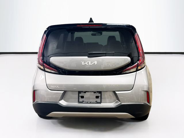 Used 2023 Kia Soul LX w/ LX Technology Package FWD image 6
