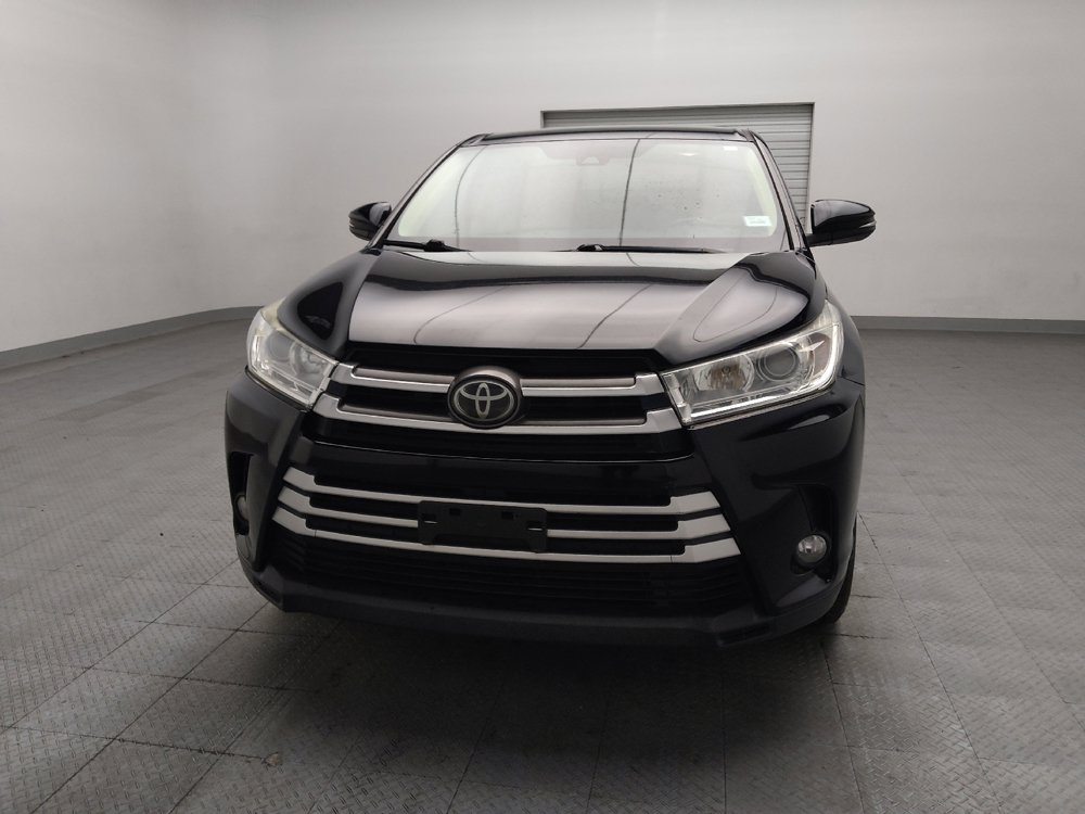 Used 2019 Toyota Highlander Plus FWD image 15