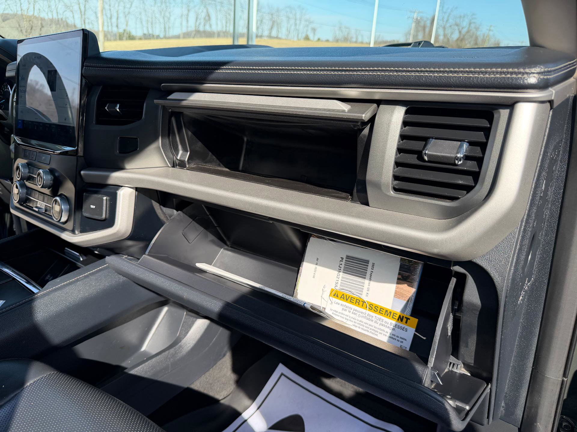 Used 2023 Ford Expedition Max XLT image 41