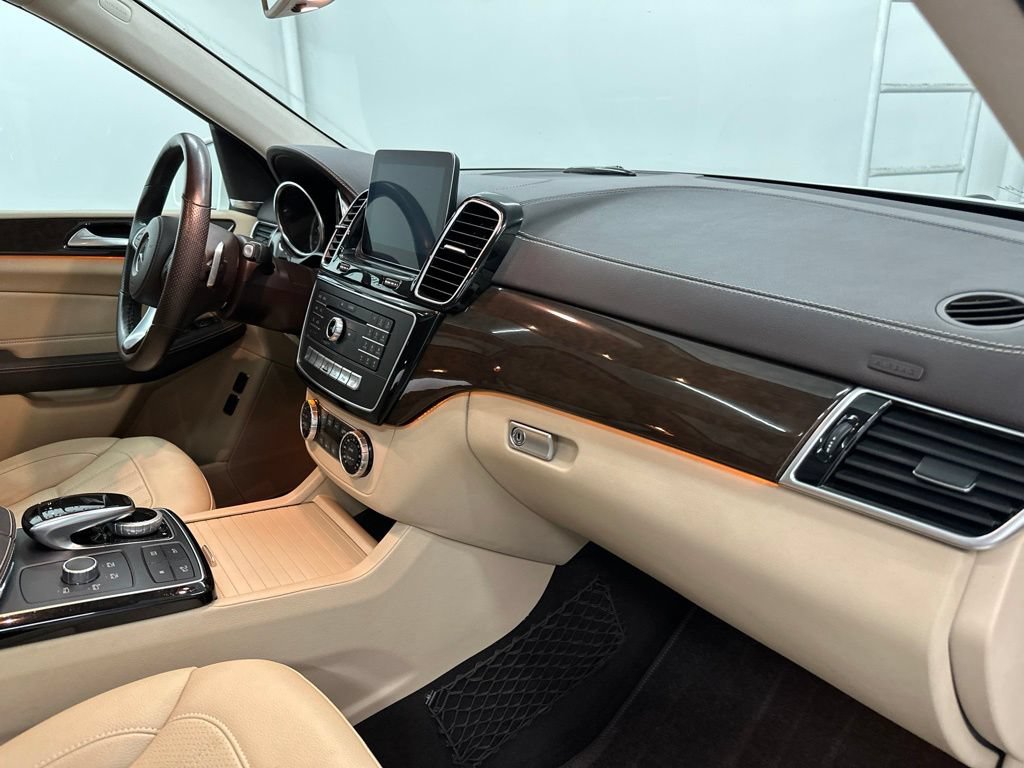 Used 2019 Mercedes-Benz GLS 450 4MATIC image 25