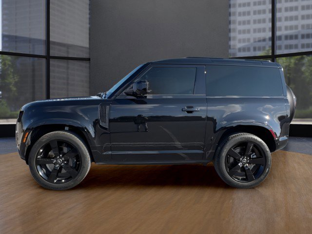 Used 2024 Land Rover Defender 90 X-Dynamic SE image 5