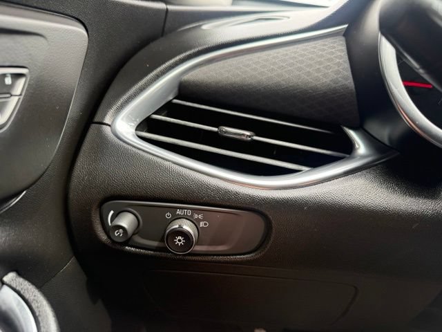 Used 2018 Chevrolet Malibu LT FWD image 20