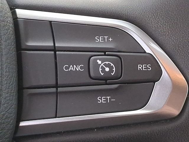 Used 2024 Jeep Compass Latitude image 22