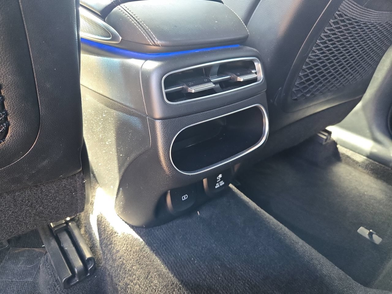 Used 2022 Genesis GV70 2.5T w/ Sport Prestige Package AWD/4WD image 23