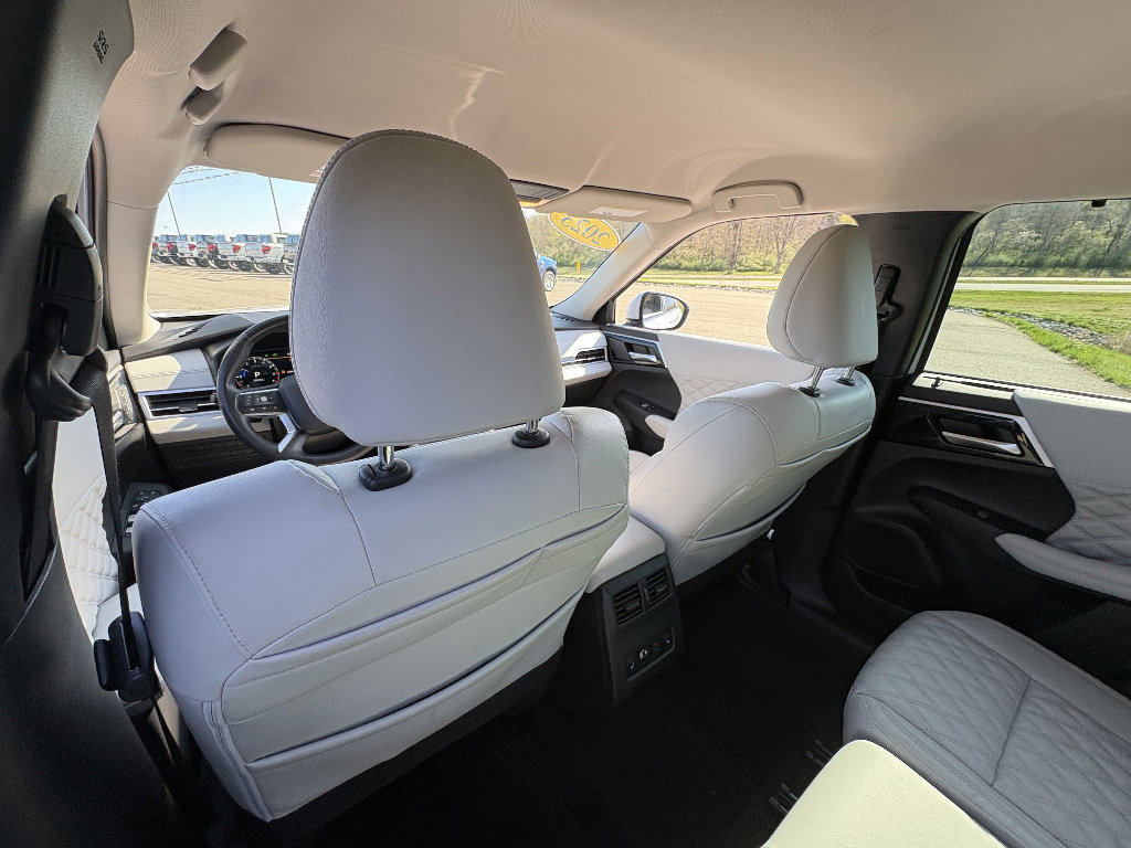 Used 2023 Mitsubishi Outlander SEL image 19