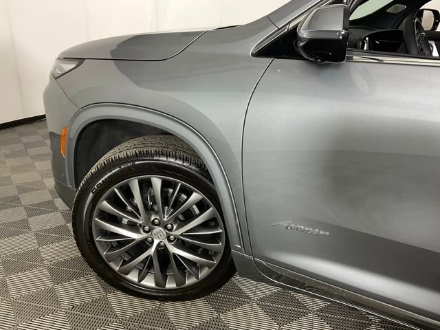 Used 2025 Buick Enclave Avenir w/ Super Cruise Package image 38