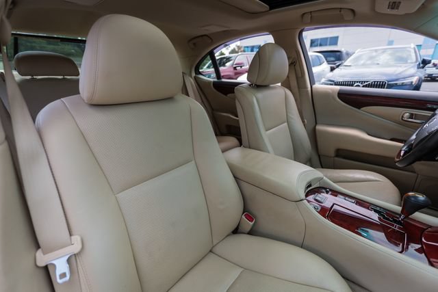Used 2010 Lexus LS 460 RWD image 27