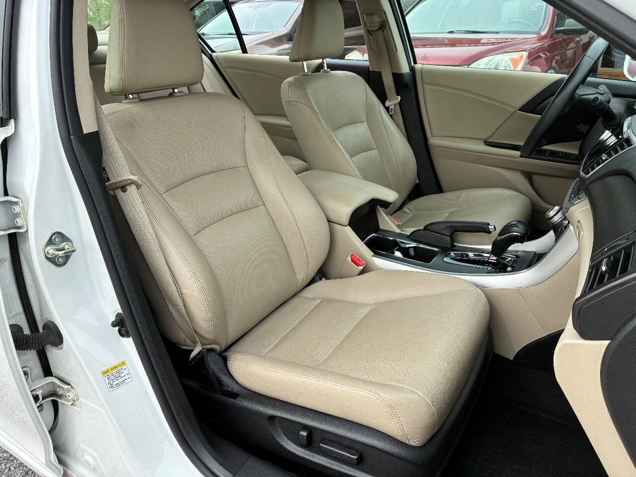 Used 2015 Honda Accord EX-L image 25