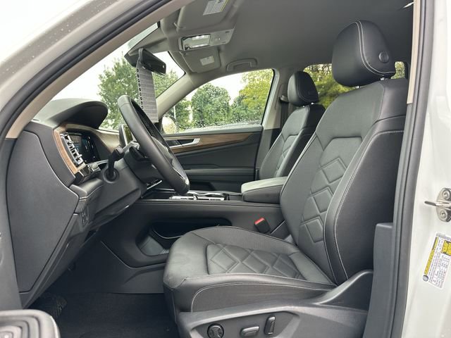 New 2025 Volkswagen Atlas SE image 12