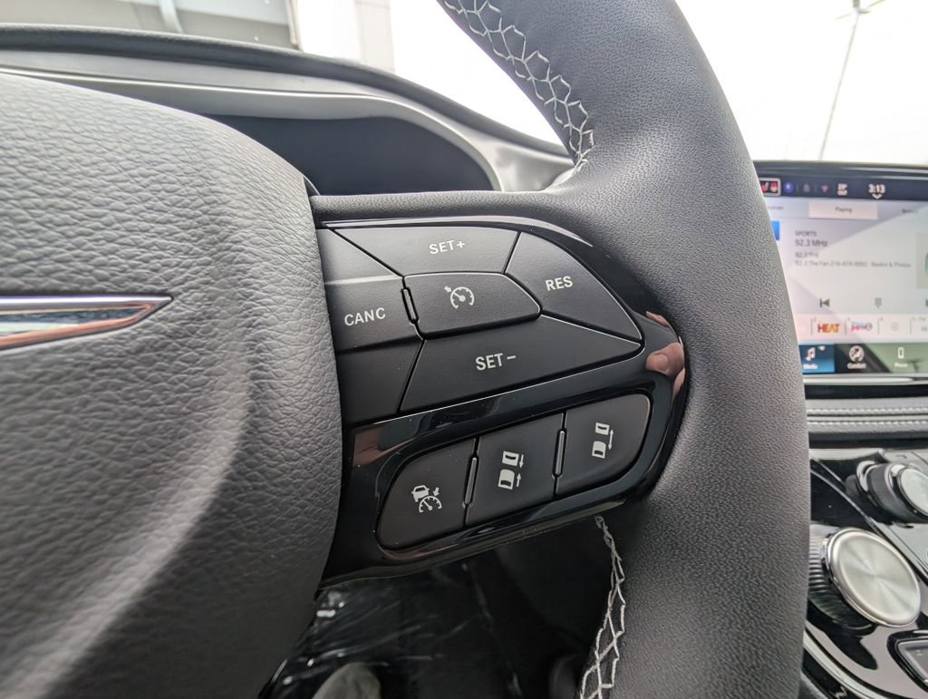 New 2026 Chrysler Pacifica Select w/ S Appearance Package image 21