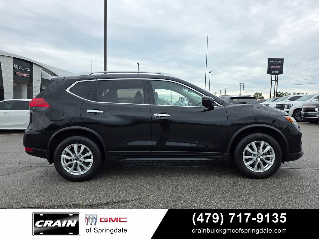 Used 2017 Nissan Rogue SV AWD/4WD image 8